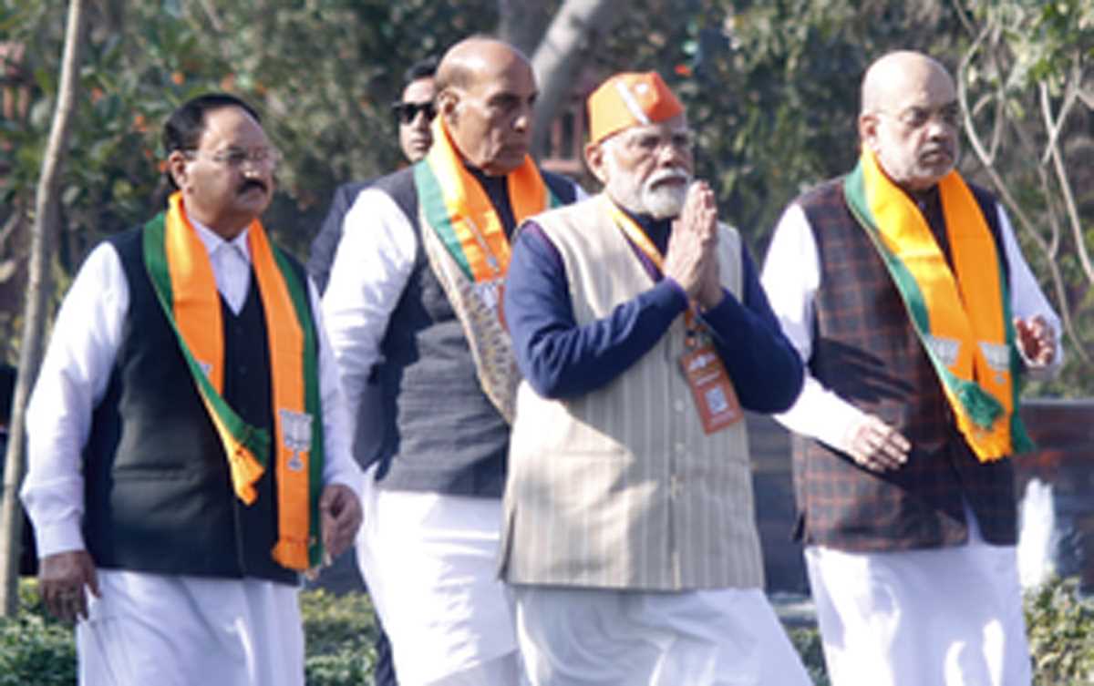 पीएम मोदी ने की भाजपा शासित राज्यों के मुख्यमंत्रियों संग बैठक, मिशन 400 की रणनीति पर हुई चर्चा